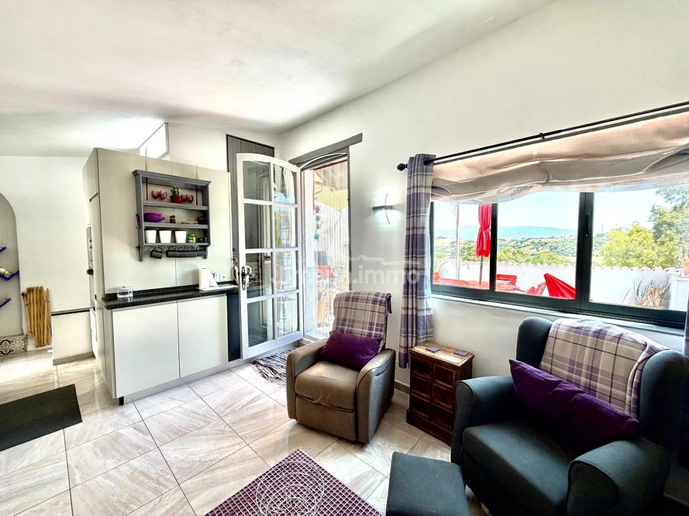 Propiedad con terraza y preciosas vistas