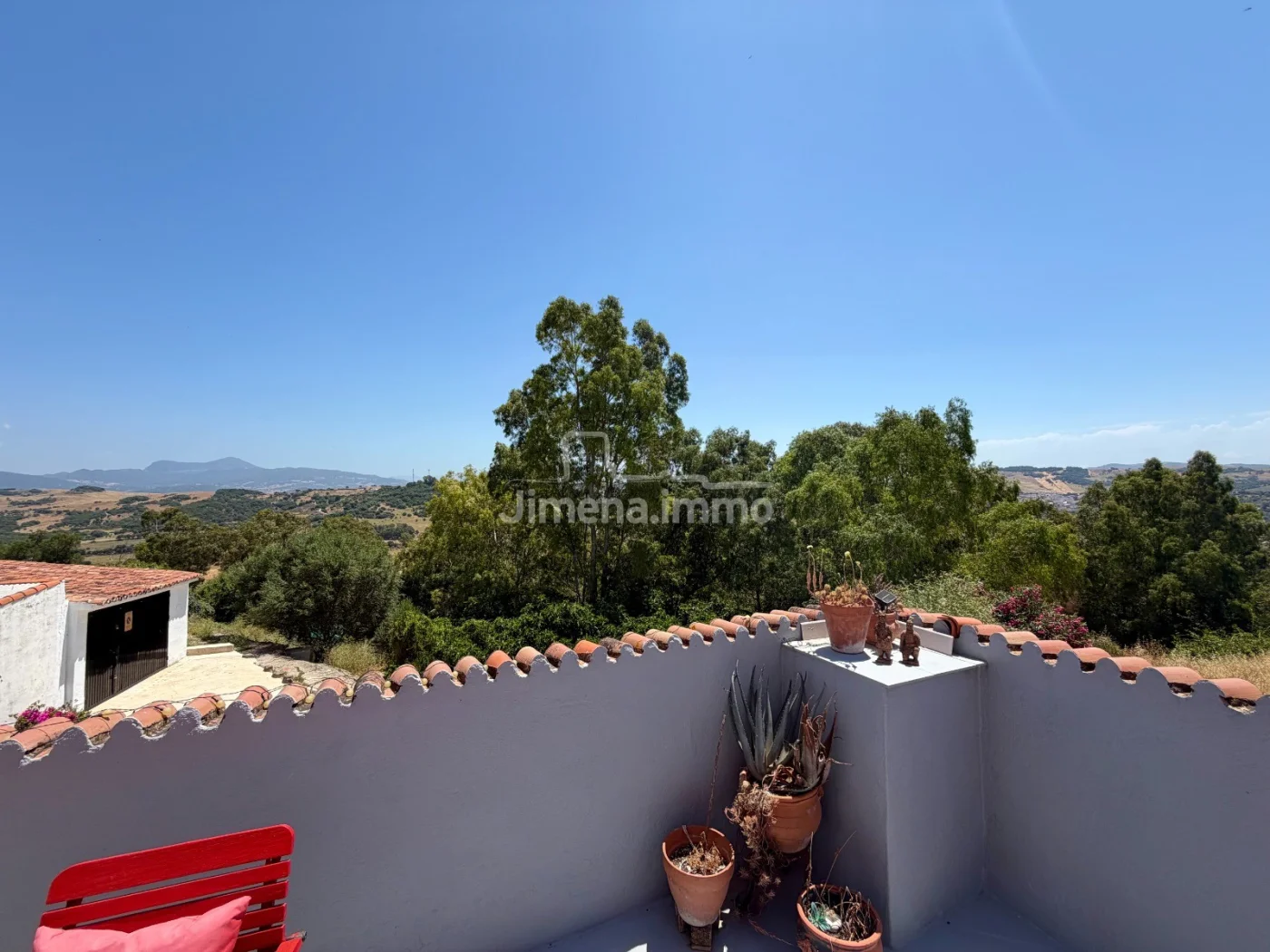 Propiedad con terraza y preciosas vistas