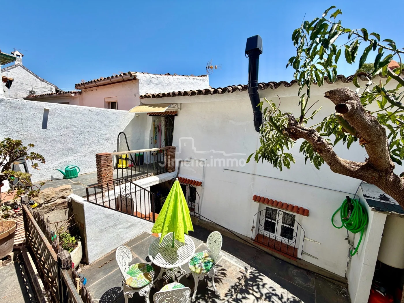Propiedad con terraza y preciosas vistas