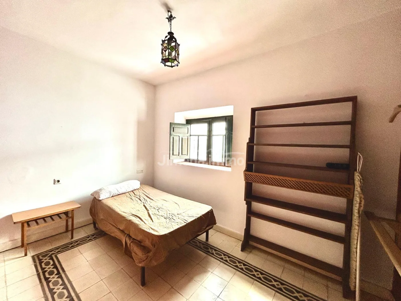 Amplia vivienda independiente en La Estación de Jimena de la Frontera